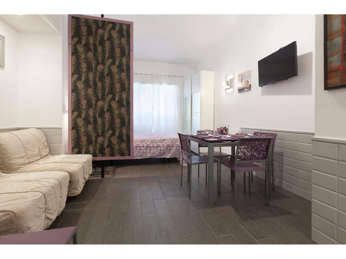 My Purple Apartment In The Center Of Rome Exterior photo